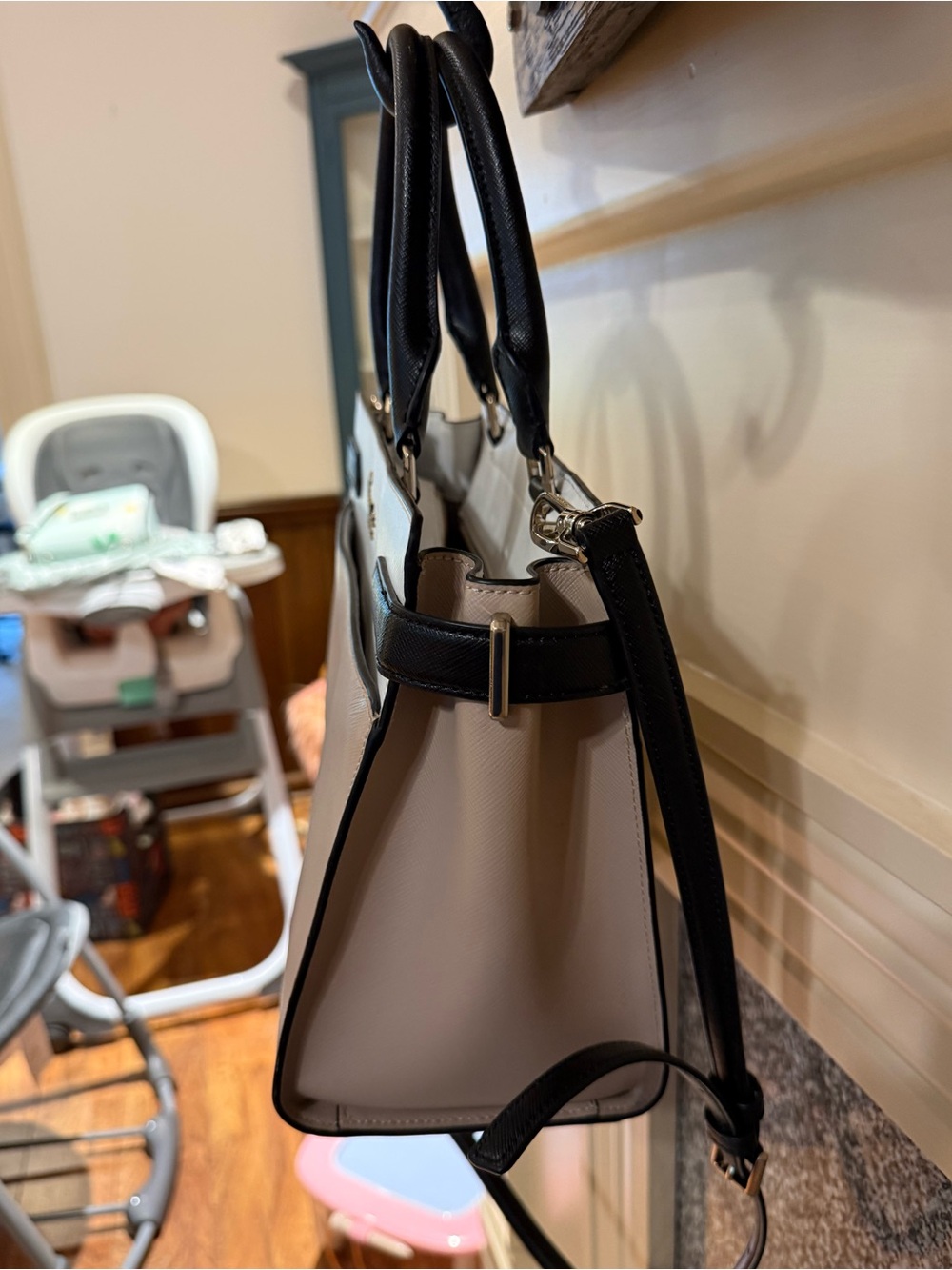 Kate Spade Purse - Picture 3 of 5
